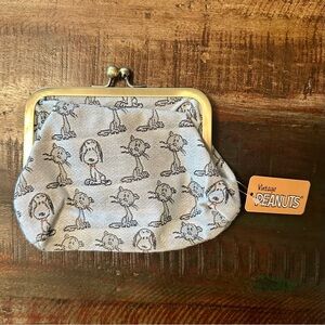 Peanuts Snoopy Clutch Purse - NWT